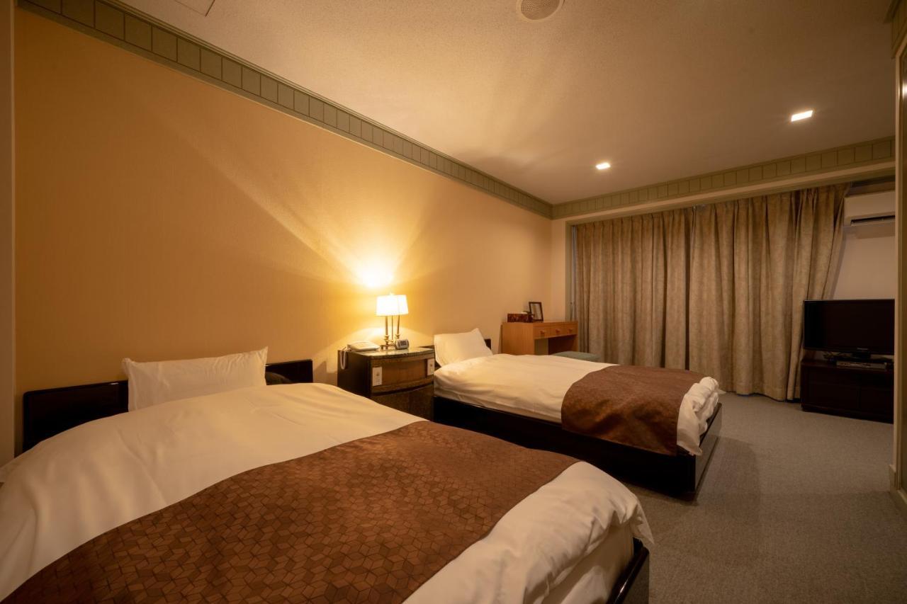 Kitsuregawa Country Club&Bihada Onsen Hotel Kitsuregawa Sakuyama Bagian luar foto